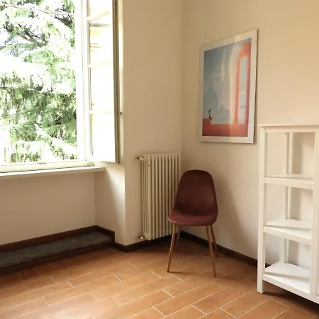 Villa Maghetti - Modernized Flat In Historic Palazzo In The Center Of Luino Exterior photo