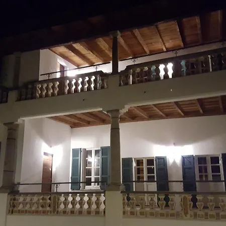 Villa Maghetti - Modernized Flat In Historic Palazzo In The Center Of Luino Exterior photo