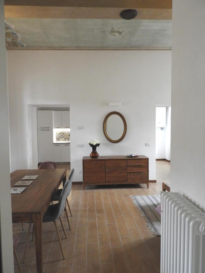 Apartment Maghetti - Modernized Flat In Historic Palazzo In The Center Of