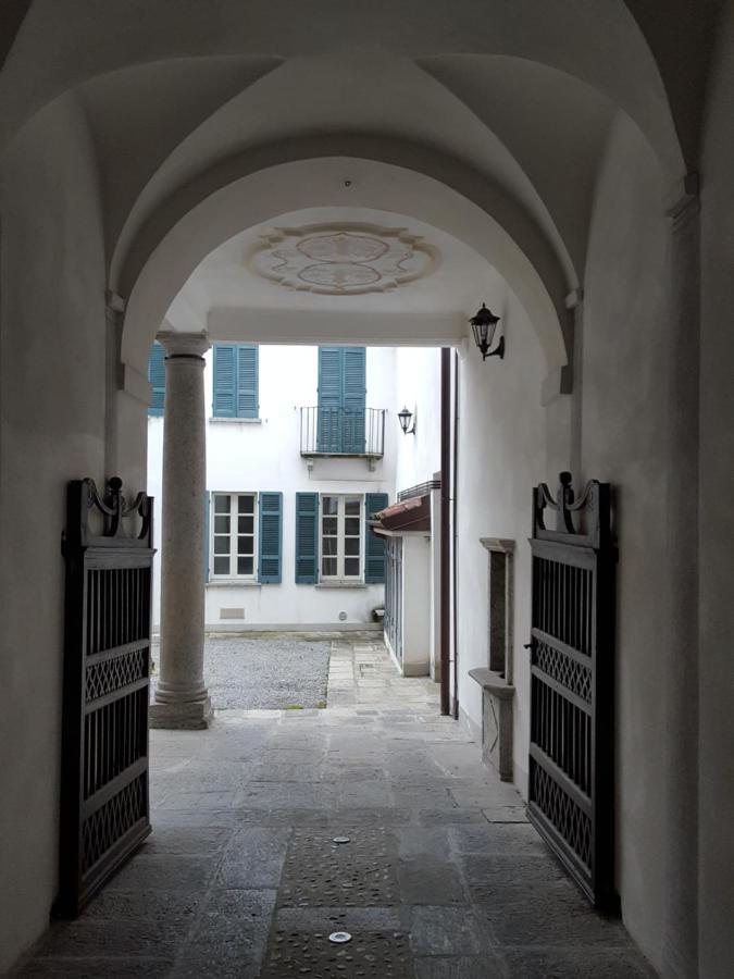 Maghetti - Modernized Flat In Historic Palazzo In The Center Of * Luino